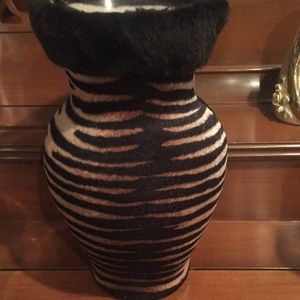 Tiger pattern 11 inch tall vase